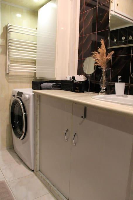 Uroczy, Jasny Apartament Oraz Bezplatny Parking! Appartement Krakau Buitenkant foto