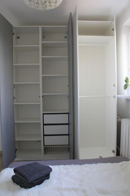 Uroczy, Jasny Apartament Oraz Bezplatny Parking! Appartement Krakau Buitenkant foto