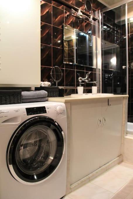 Uroczy, Jasny Apartament Oraz Bezplatny Parking! Appartement Krakau Buitenkant foto