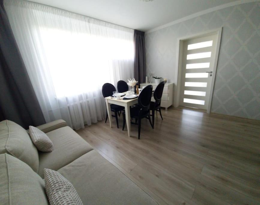 Uroczy, Jasny Apartament Oraz Bezplatny Parking! Appartement Krakau Buitenkant foto