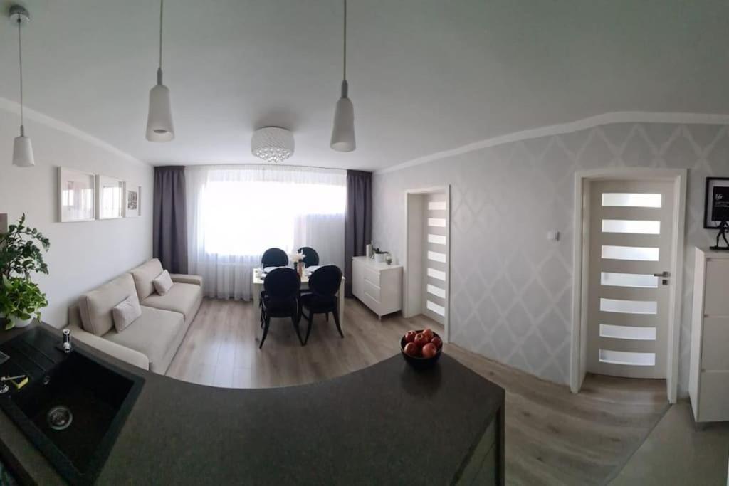 Uroczy, Jasny Apartament Oraz Bezplatny Parking! Appartement Krakau Buitenkant foto