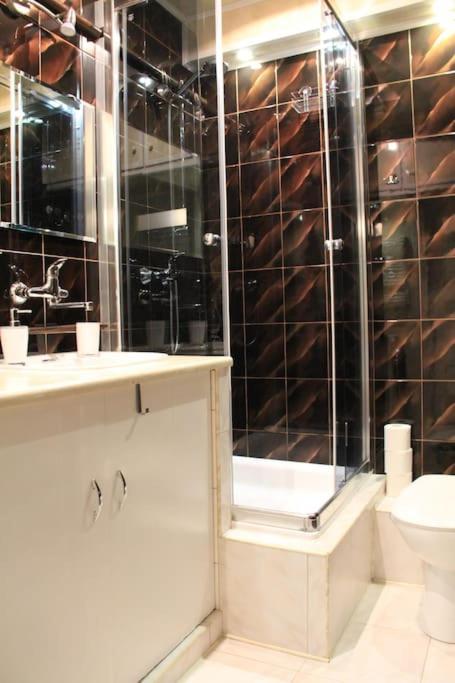 Uroczy, Jasny Apartament Oraz Bezplatny Parking! Appartement Krakau Buitenkant foto